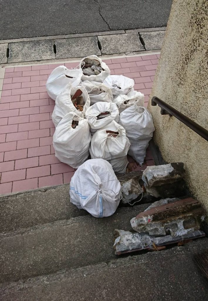 早島町階段工事　工事中の写真①